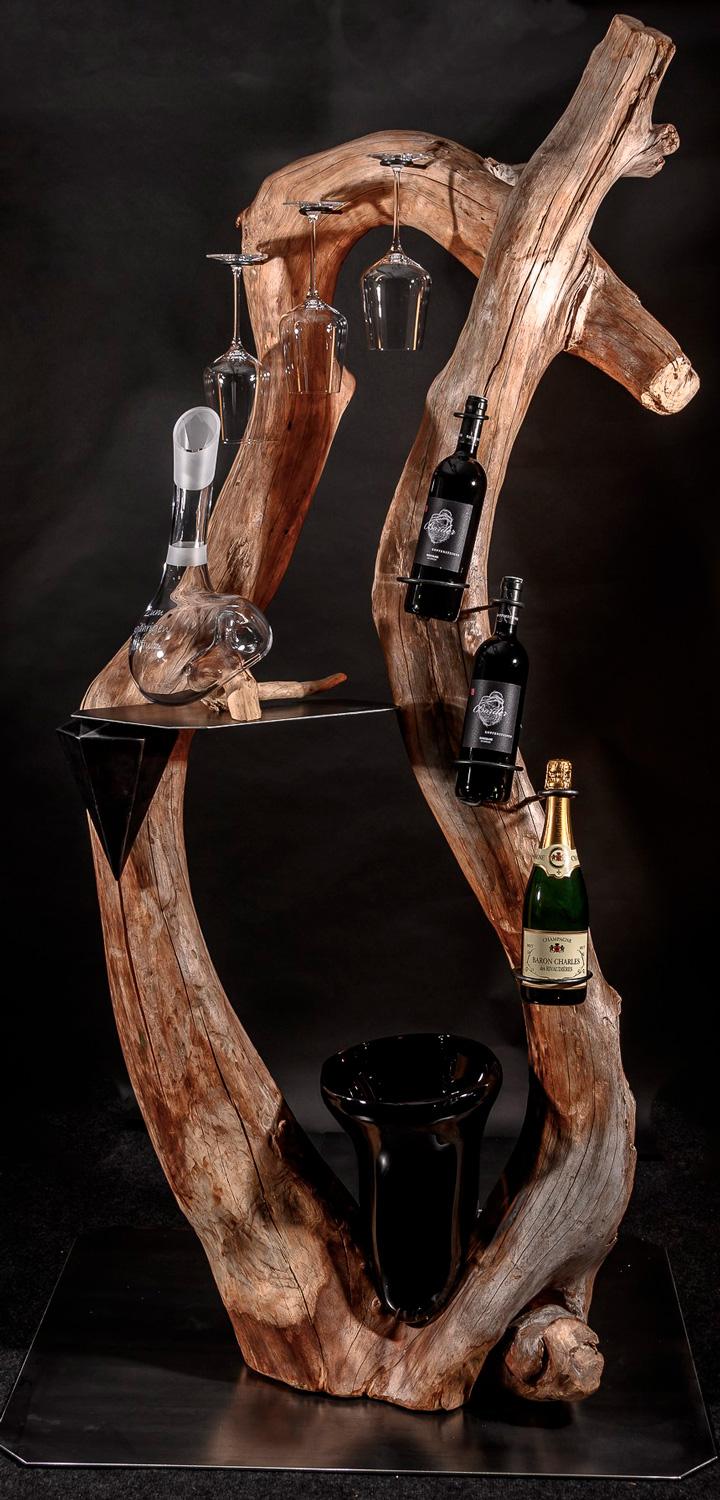 Weinpraesentation_Treibholz_Kunsthandwerk_Tirol_Wein_Kristallglas